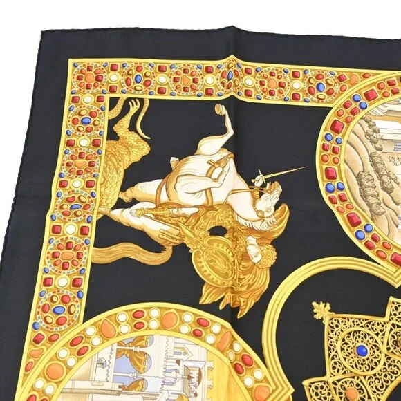 HERMES XL Carre Scarf Le Triomphe du Paladin 100% Silk Black Gold 69RL761 - Picture 4 of 10